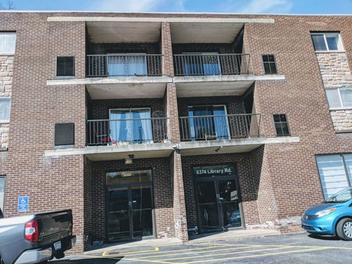 2 Bedroom apartment in South Park! AC and in unit Washer and Dryer – photo 1