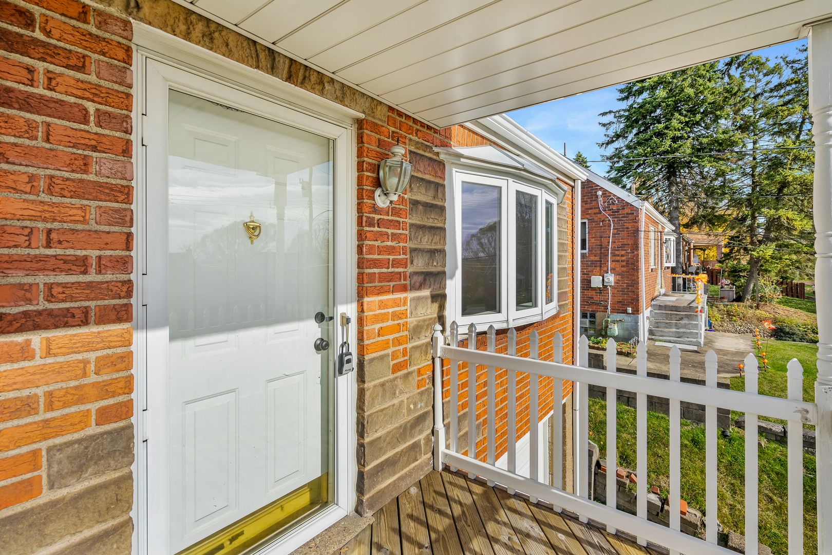 West Mifflin House: 745 Edgewater Drive