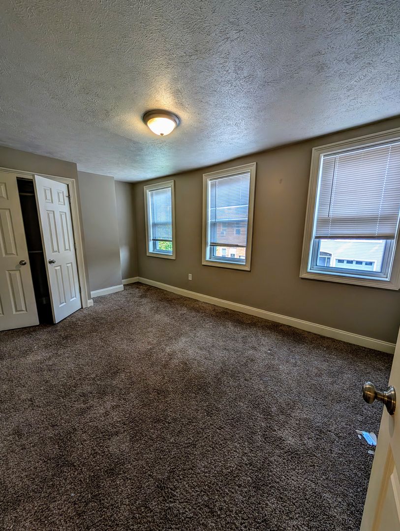 1812 Jane St. 8 of 12