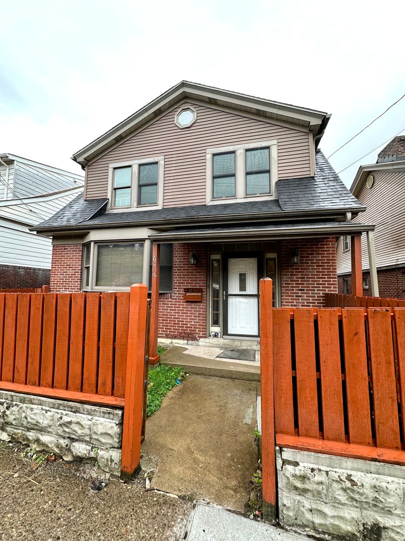 Pittsburgh Apartment: 638 Hazelwood Avenue