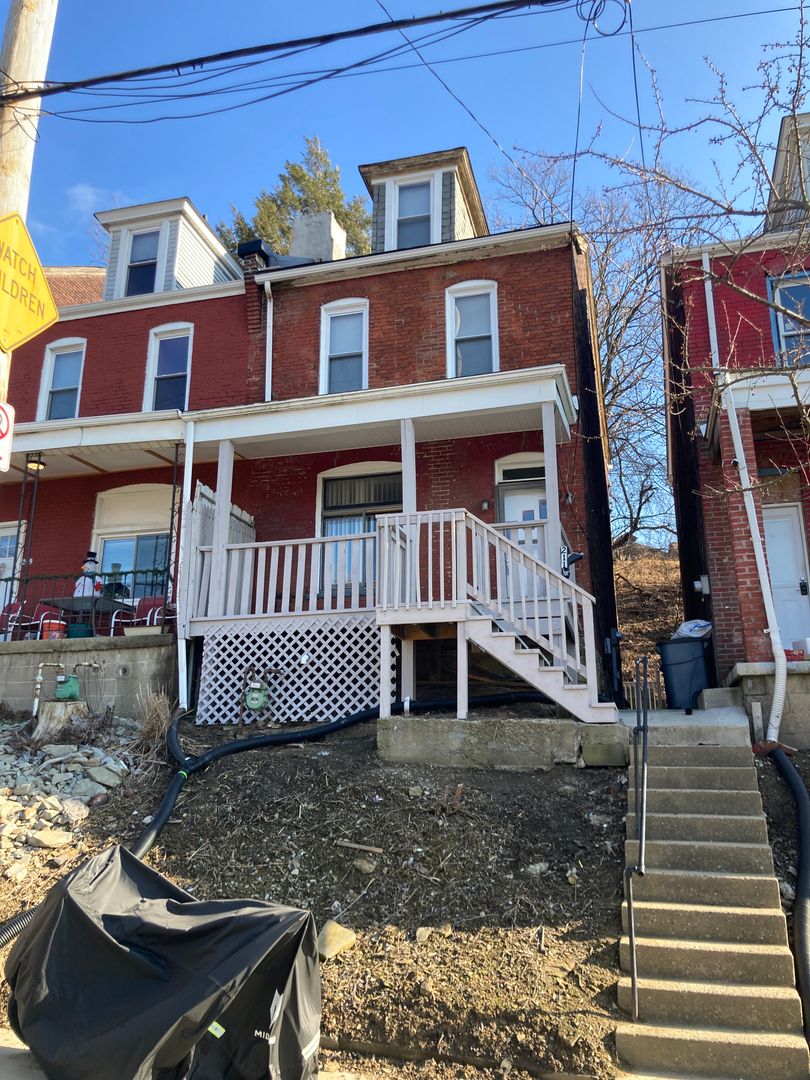 Pittsburgh House: 211 Southern Avenue