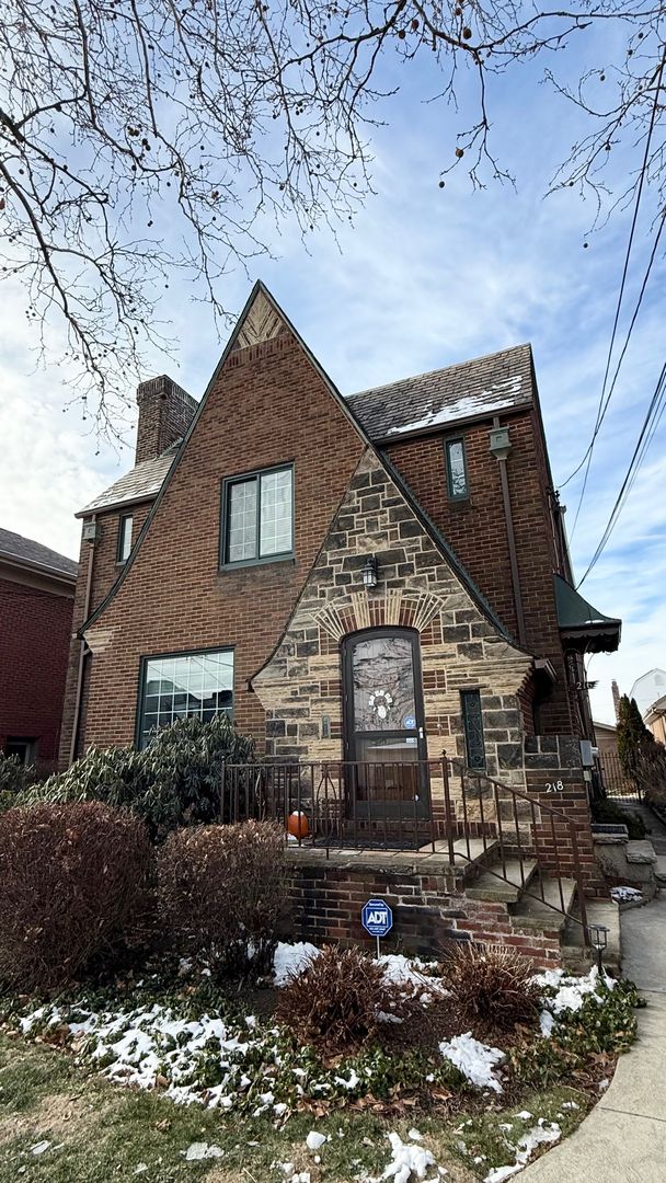 Pittsburgh Apartment: 216-218 Bigham Street