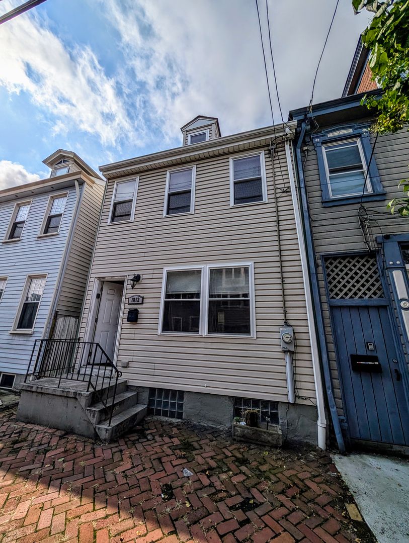 Pittsburgh House: 1812 Jane St.