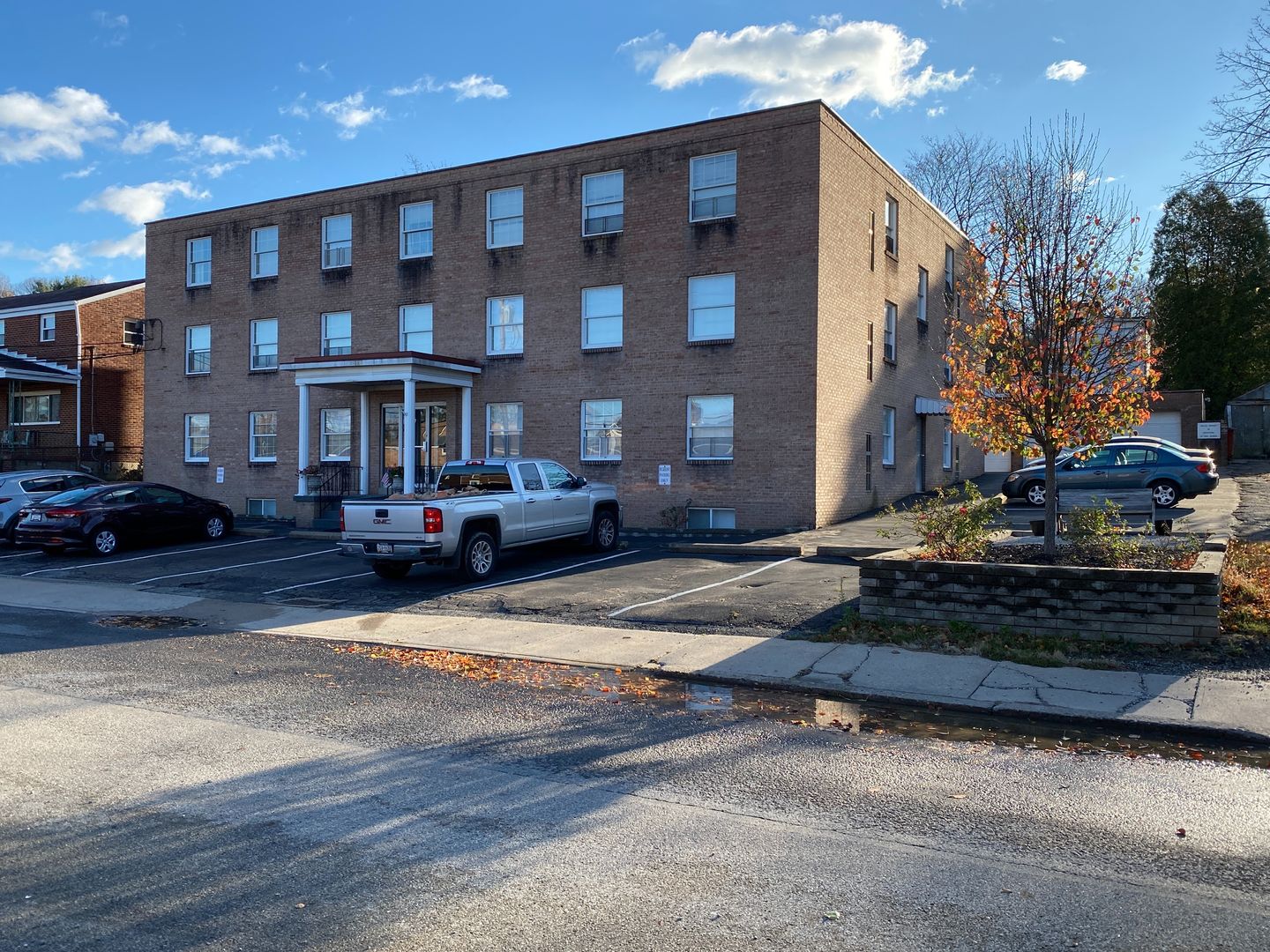 Pittsburgh Apartment: 20 Thomas Street