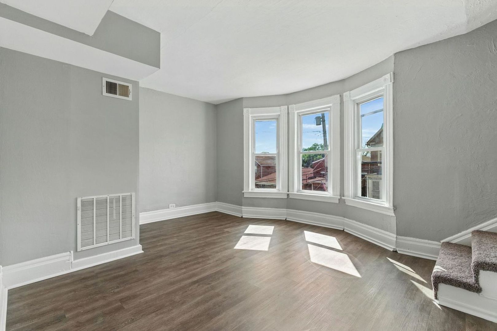 Pittsburgh Apartment: 2200 Milligan Avenue Rear