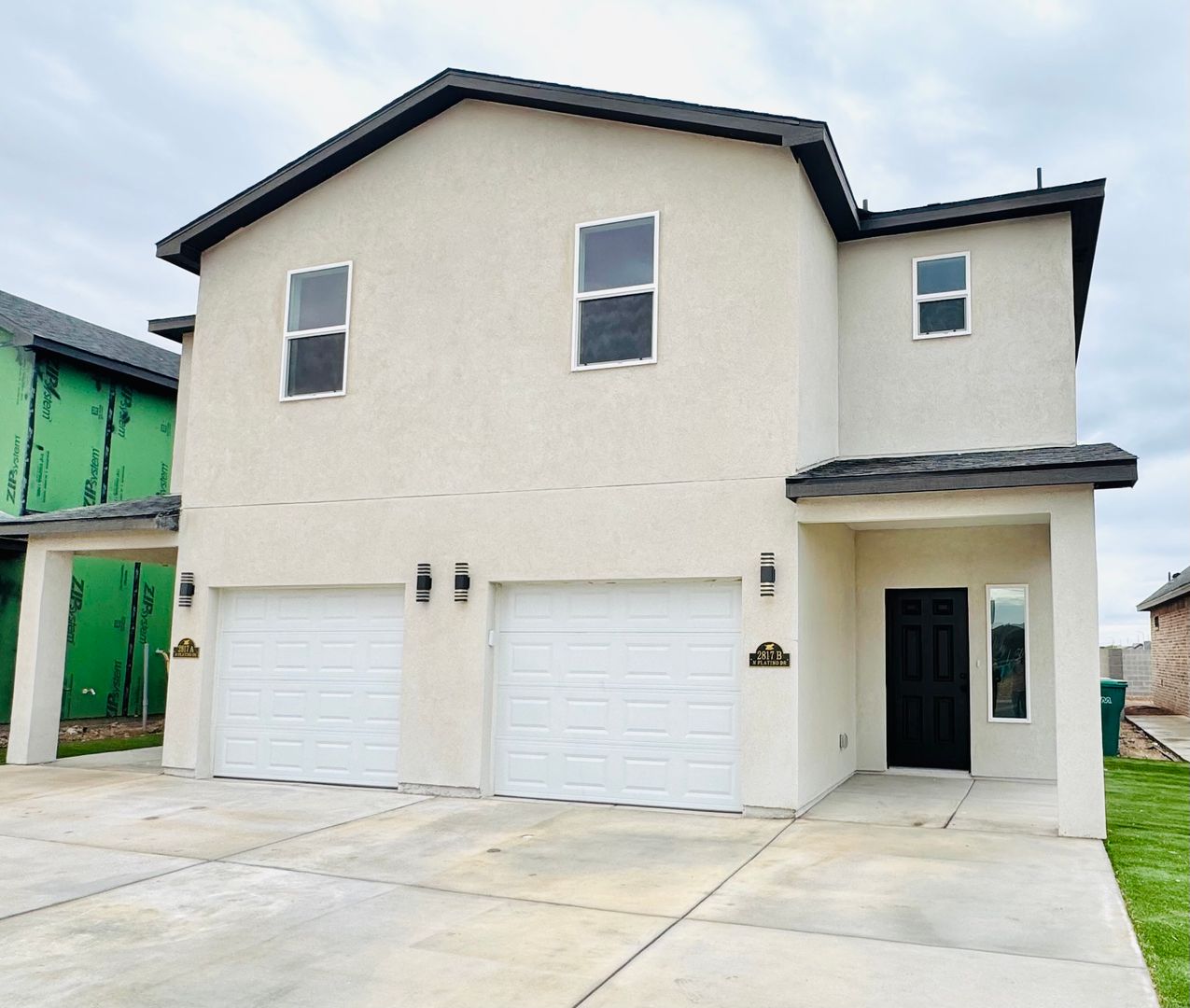 Hobbs Apartment: 2817 N Platino Dr