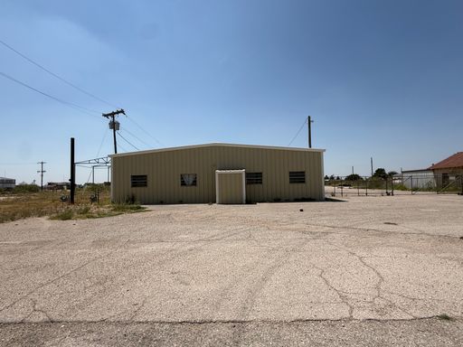 2703 W. MARLAND BLVD – photo 1