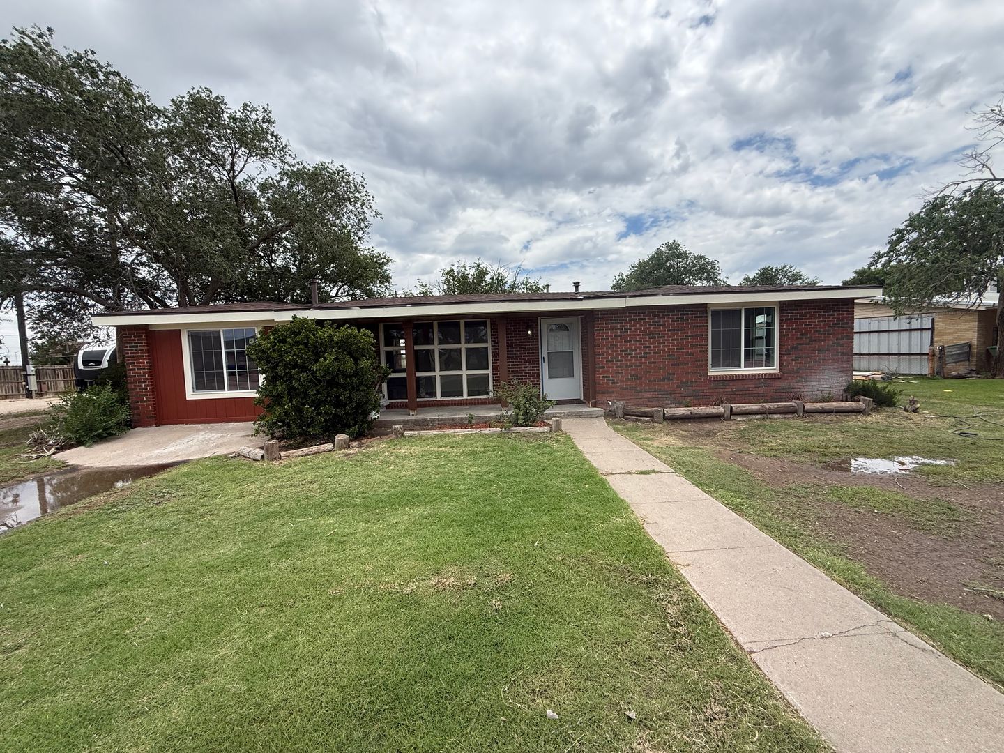 Lovington House: 2107 Love st