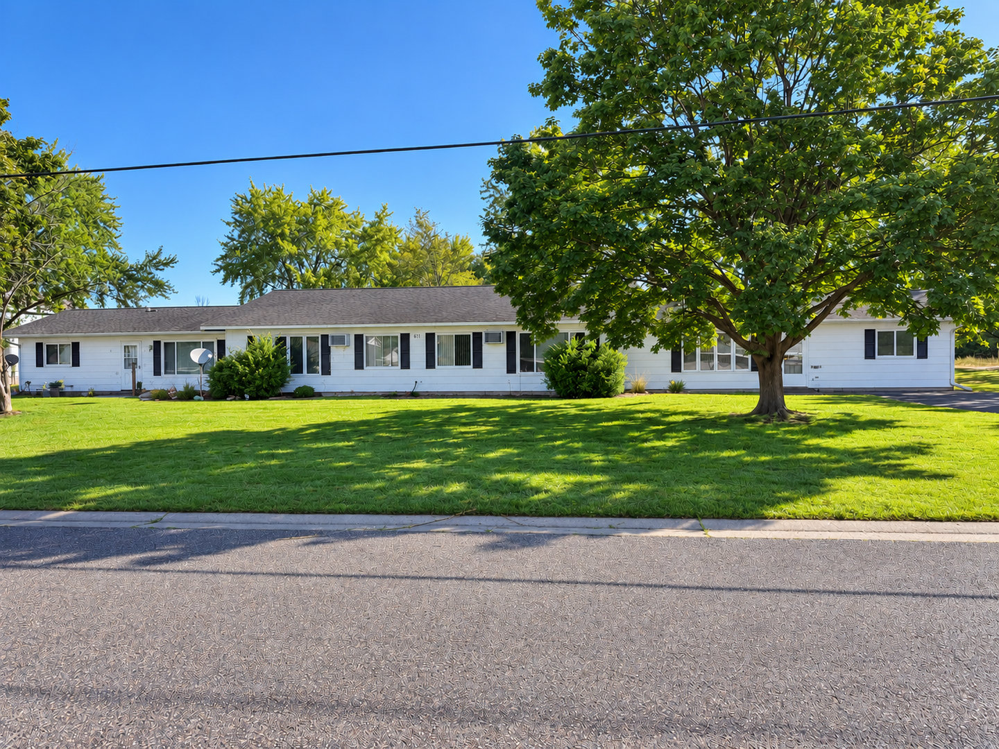 Chippewa Falls Apartment: 611 Dutchman Drive