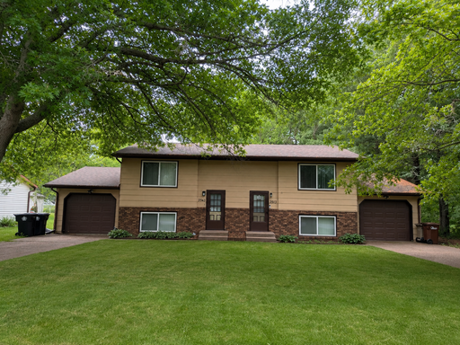 2 bedroom 1.5 bathroom Duplex on the North side of Eau Claire – photo 1