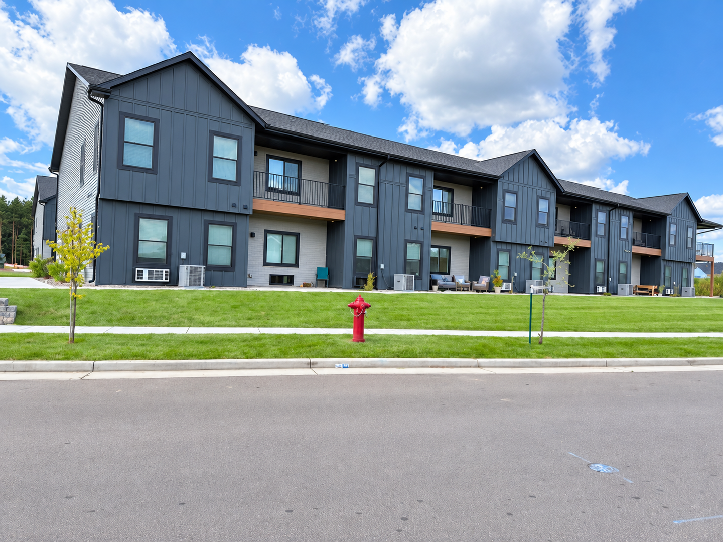 Altoona Apartment: 300 Yellowstone Tr & 676/708/736/756 Yosemite Way