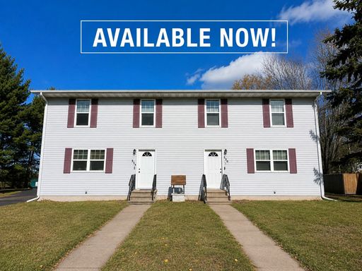2 Bedroom Townhouse in Chippewa Falls with 2-car Detached Garage!!! – photo 1