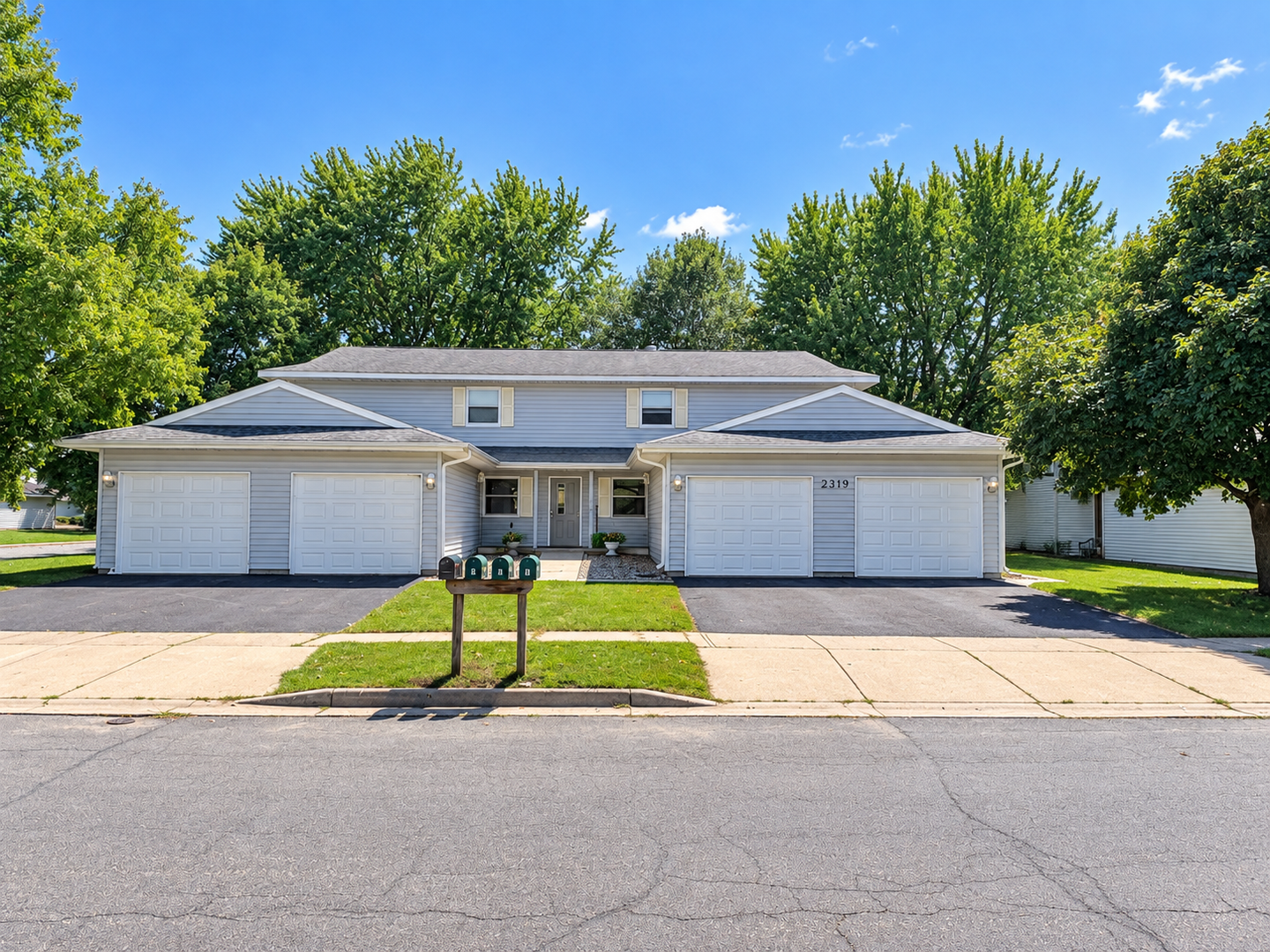 Eau Claire Apartment: 2319 Meadow Lane