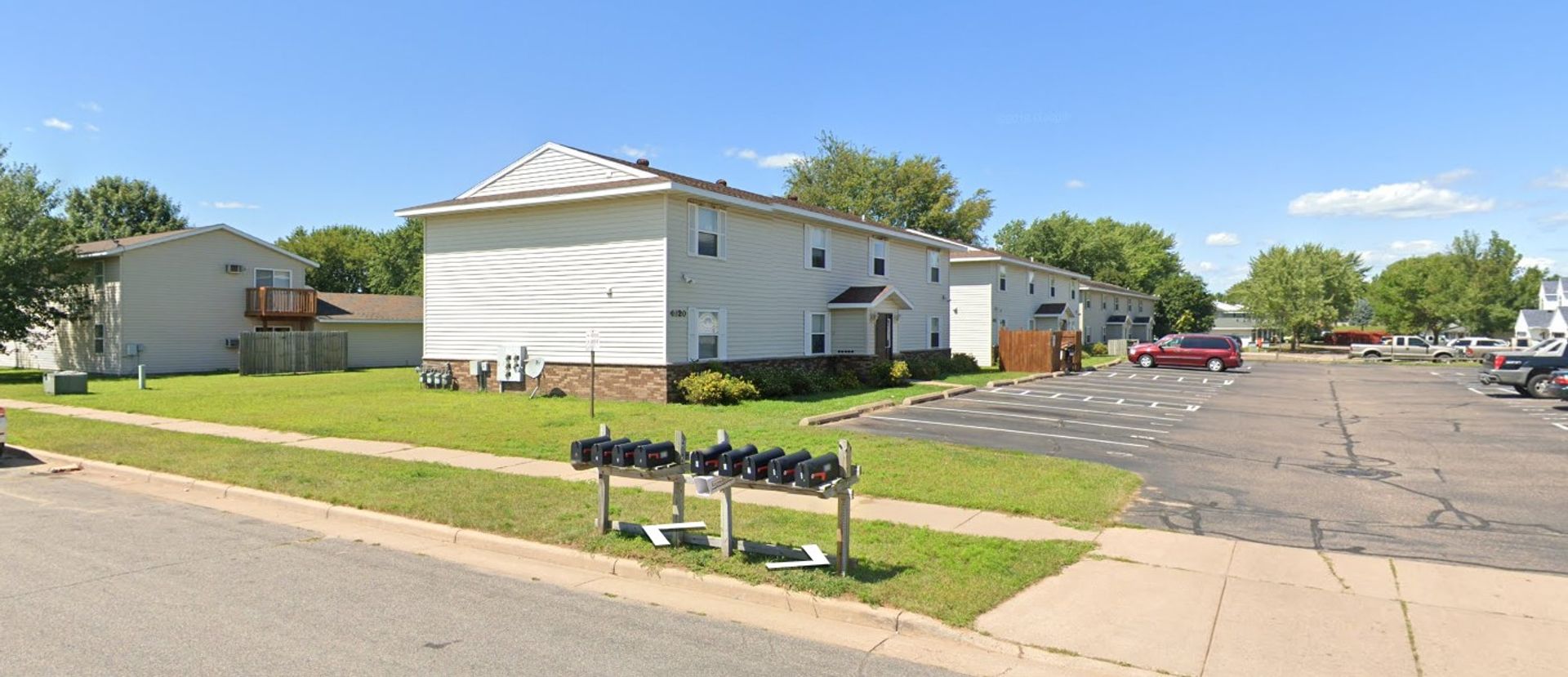 Eau Claire Apartment: 4914 Kappus Drive