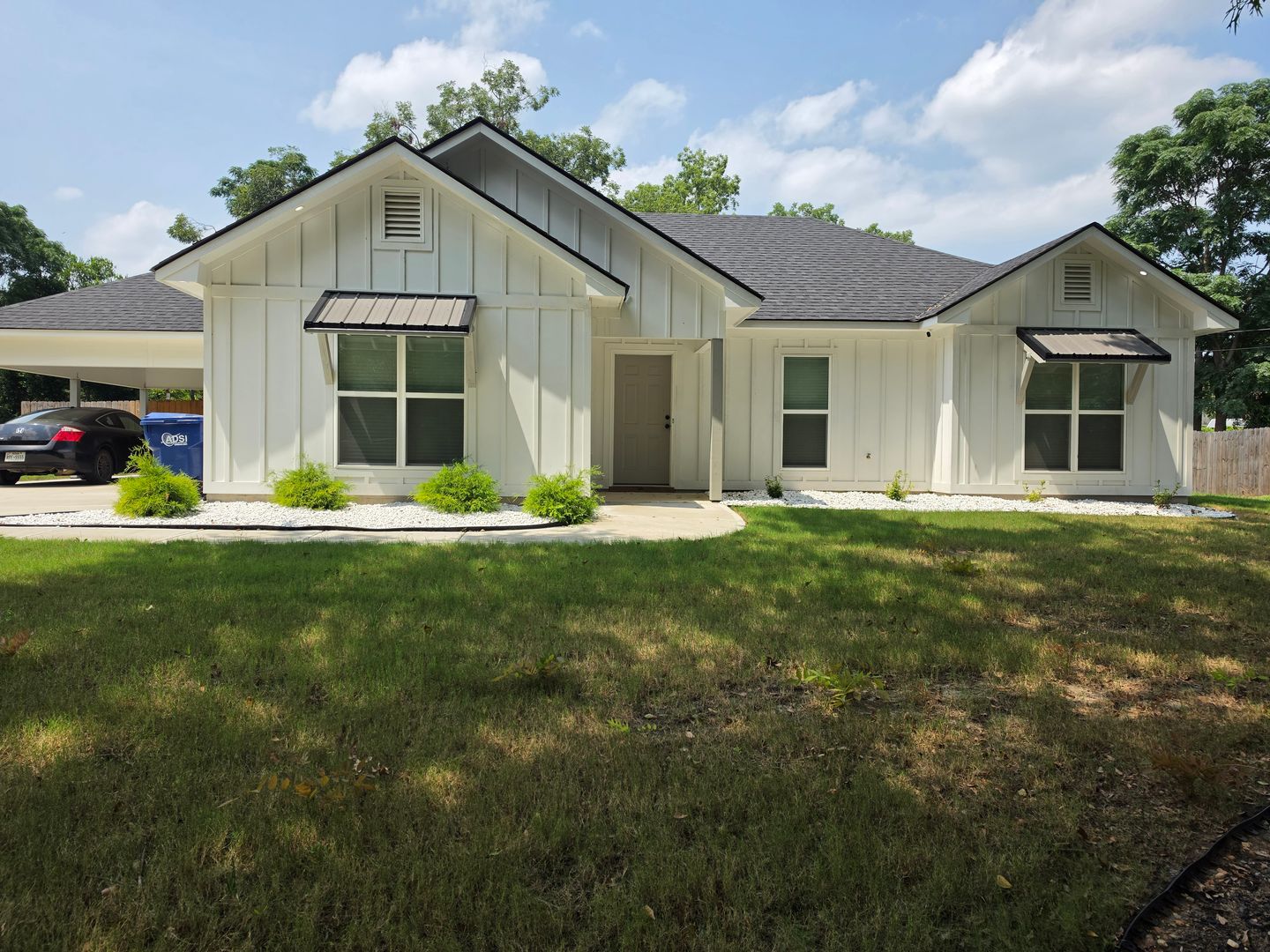 Phenix City House: 160 Lee Rd 443