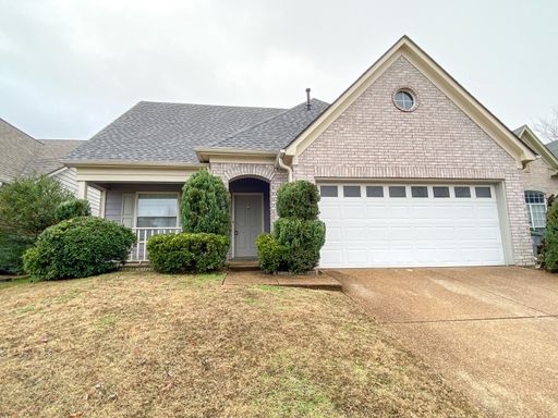 3 bed, 3 bath home in Arlington