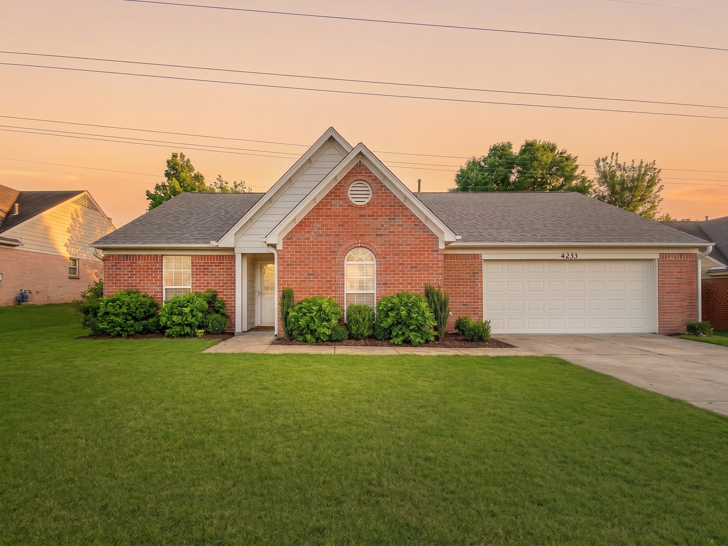 Southaven House: 4235 Triple Crown Loop S