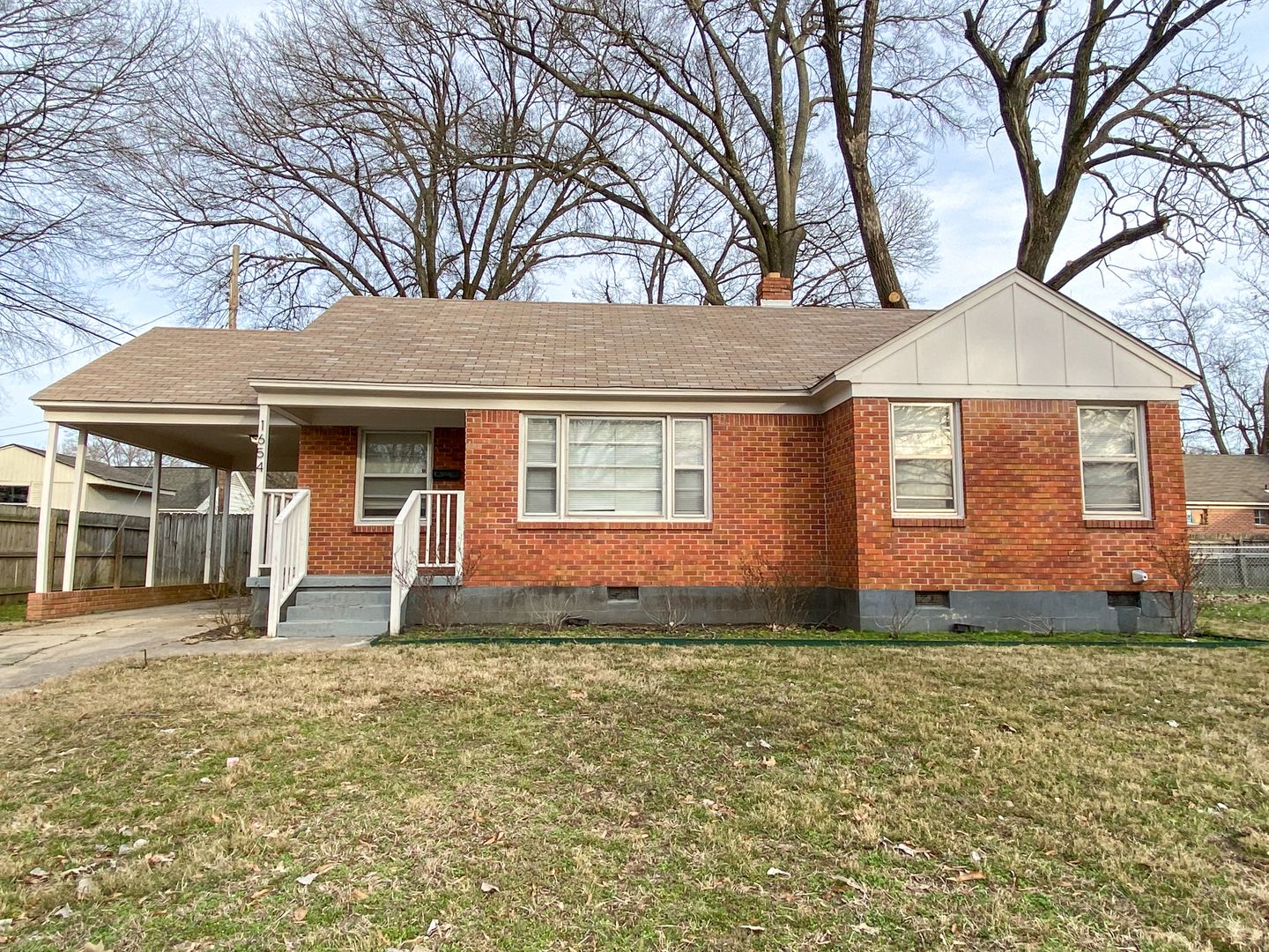 Memphis House: 1654 Dearing Road
