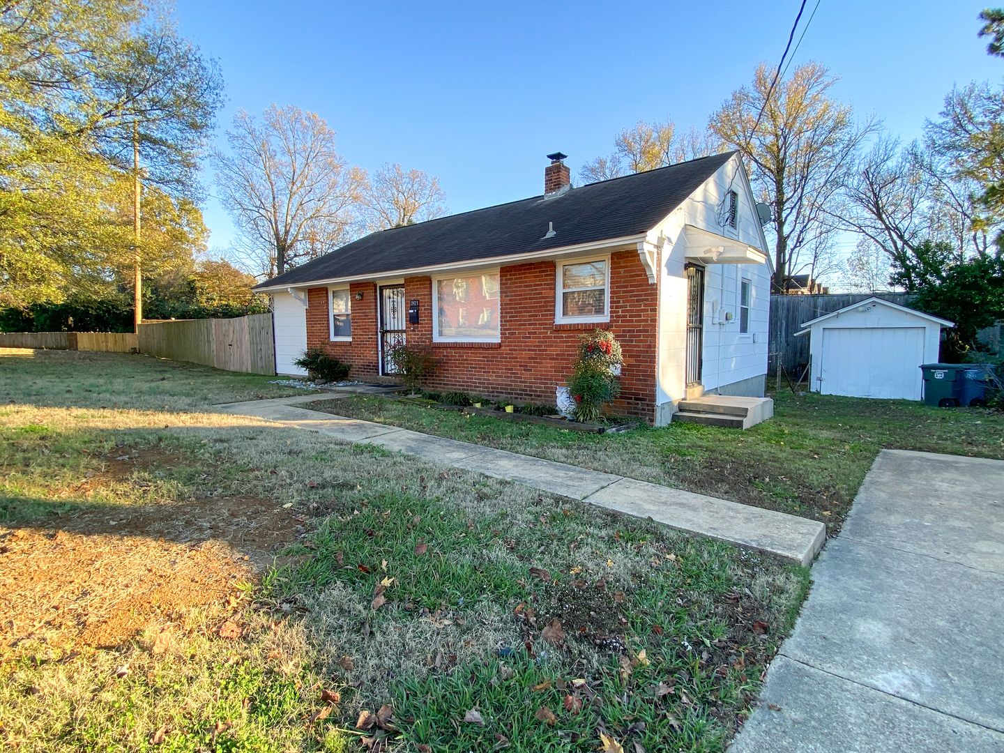 Memphis House: 2421 Avery
