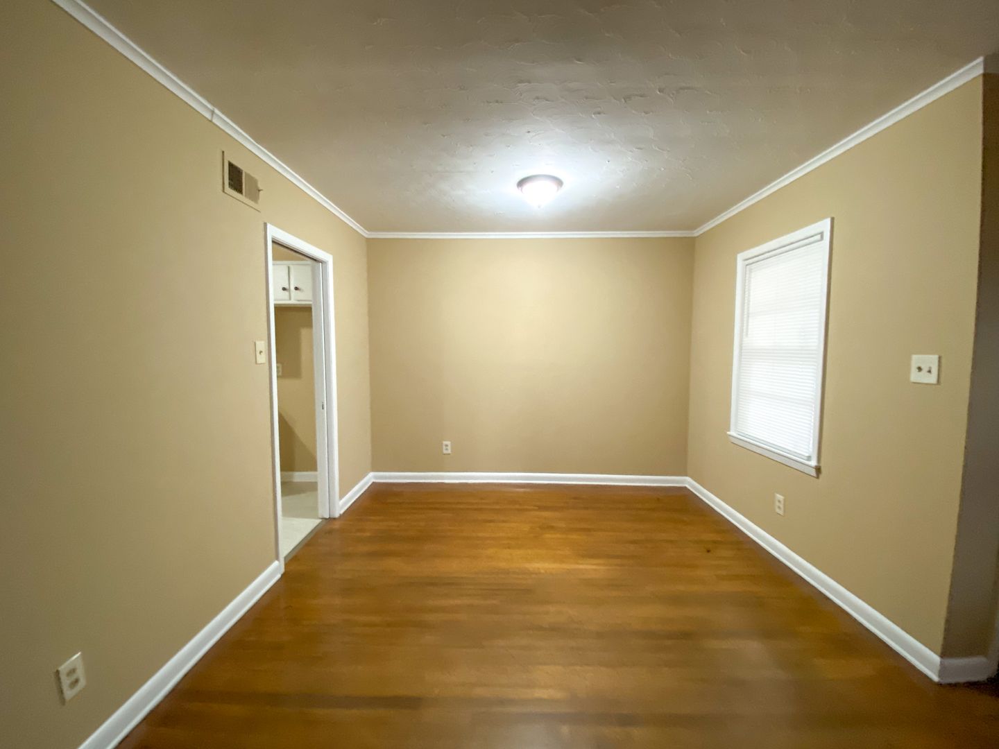 Memphis House: 4866 Willow Rd