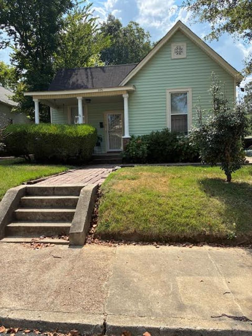 Memphis House: 2091 Vinton Ave
