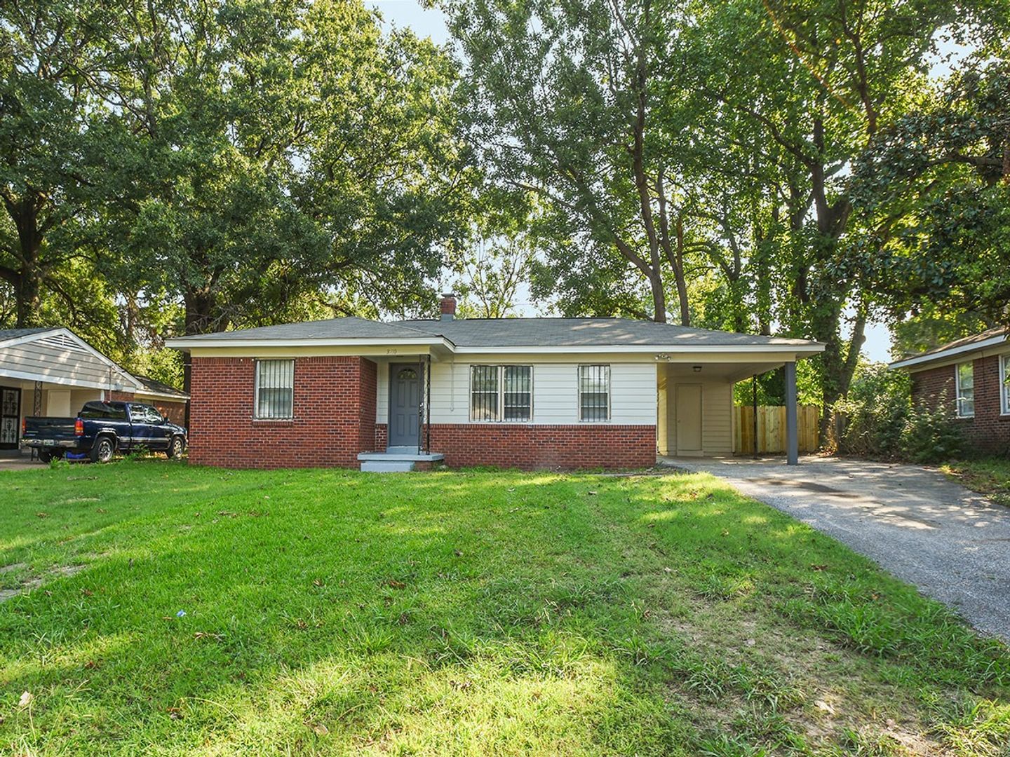 Memphis House: 3710 Elm Park Road