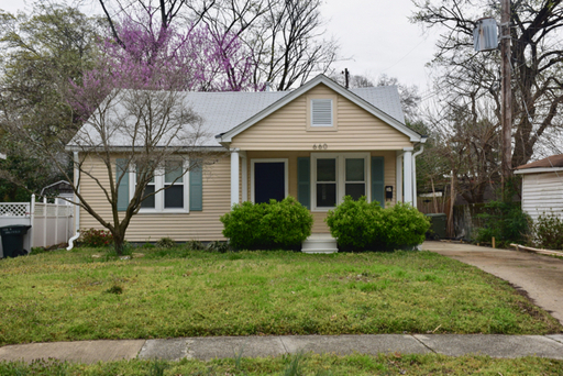 2 Bedroom, 1 Bathroom Near N. McLean and Tutwiler – photo 1