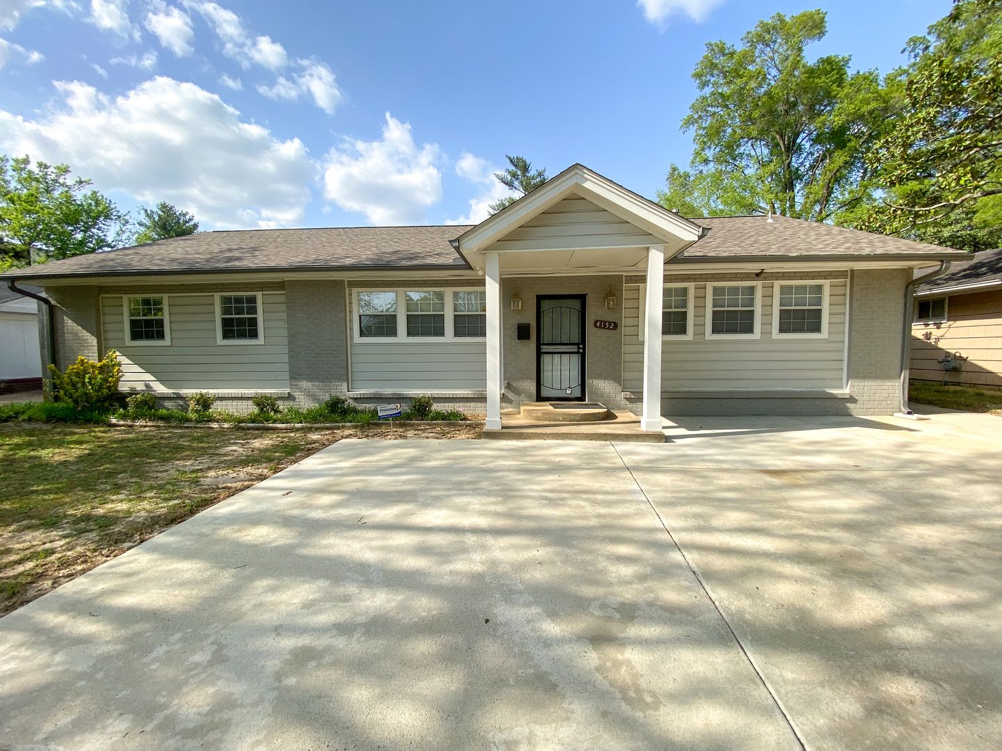 Memphis House: 4152 Rhodes Avenue