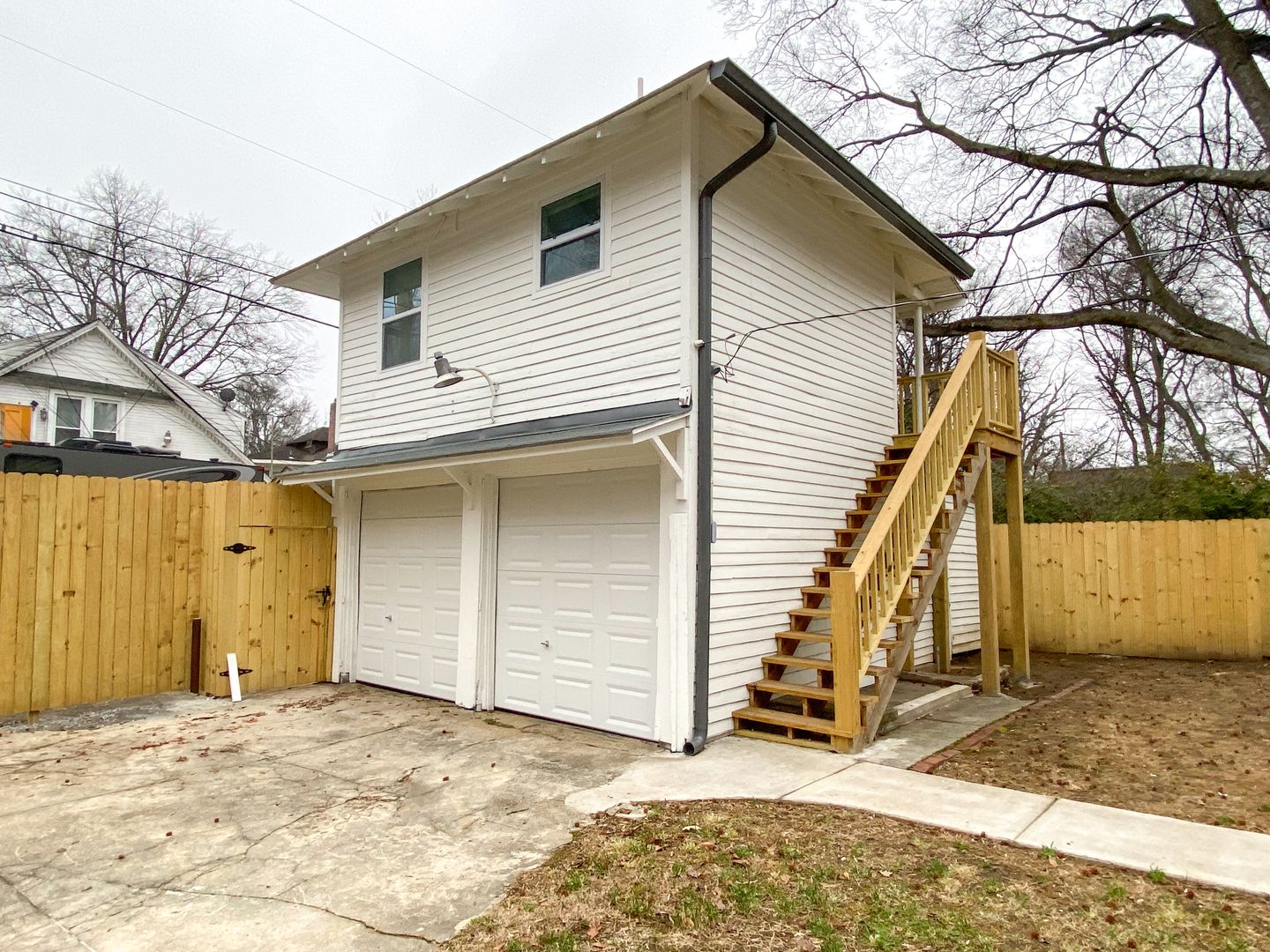 Memphis House: 1279 Carr Avenue Backhouse