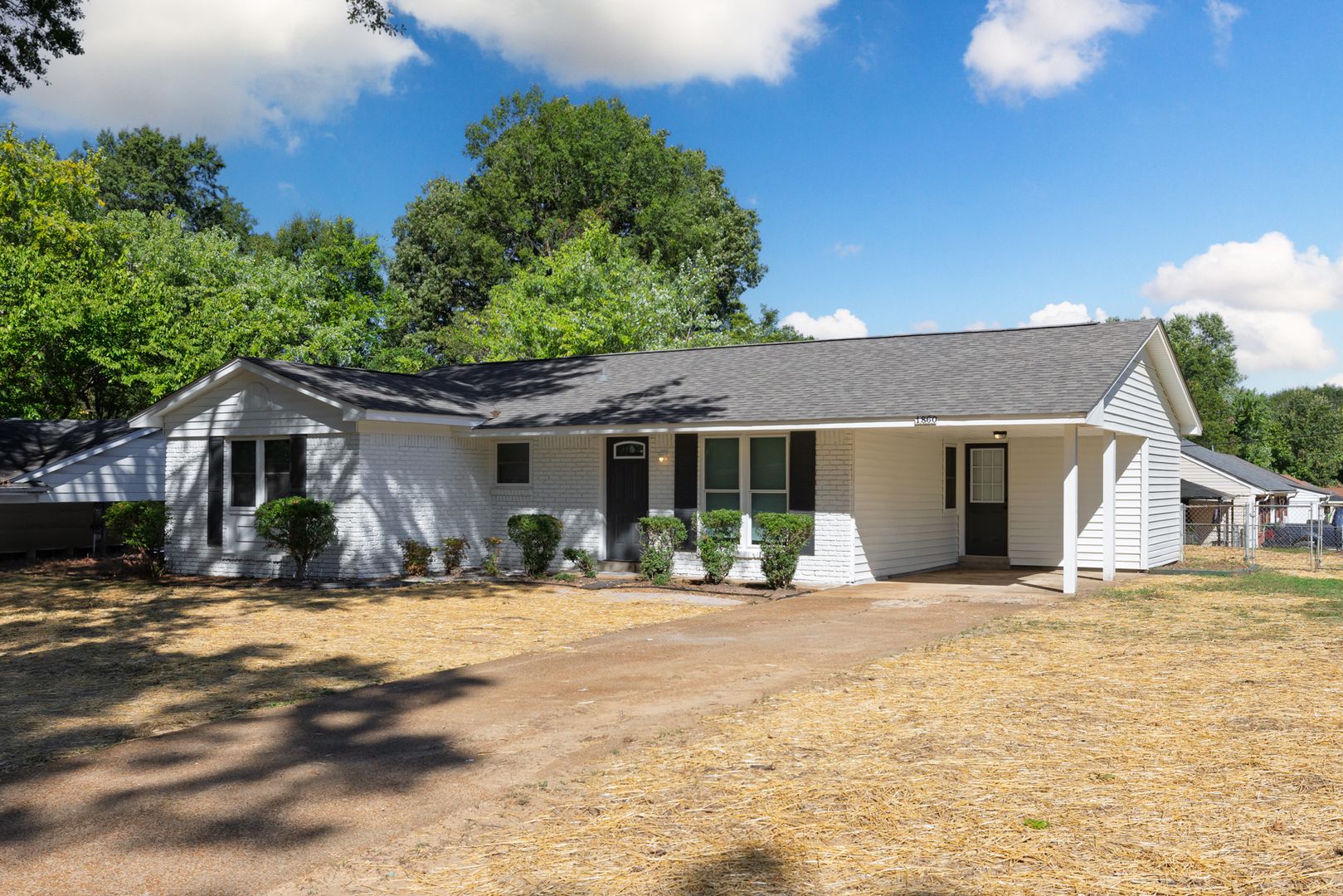 Southaven House: 1860 Brookhaven Dr.