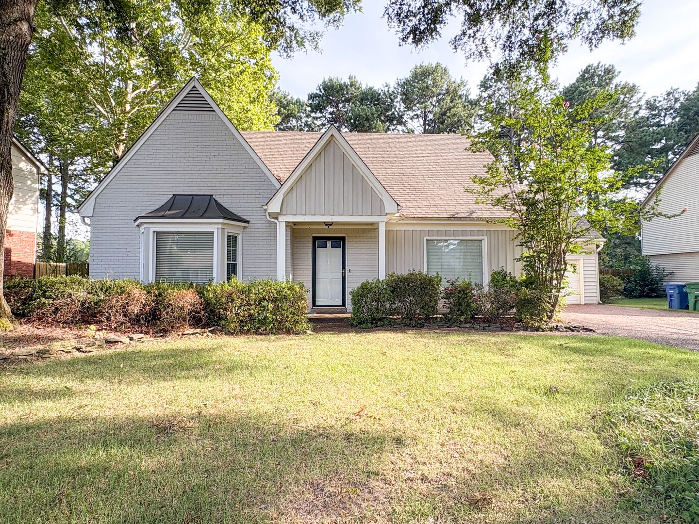 Germantown House: 8523 Farmington Cv