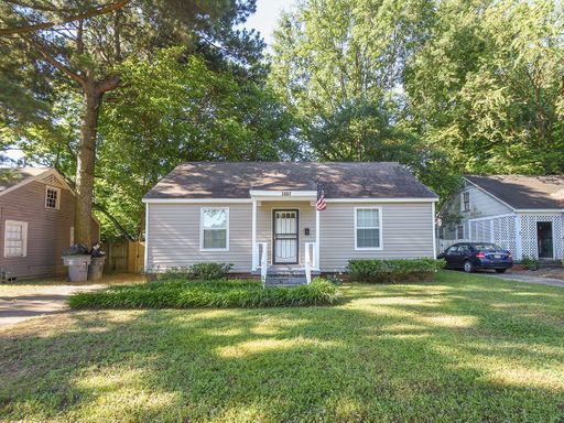 DARLING 2 bed, 1 bath home near Memphis Botanic Garden and Getwell Road. – photo 1