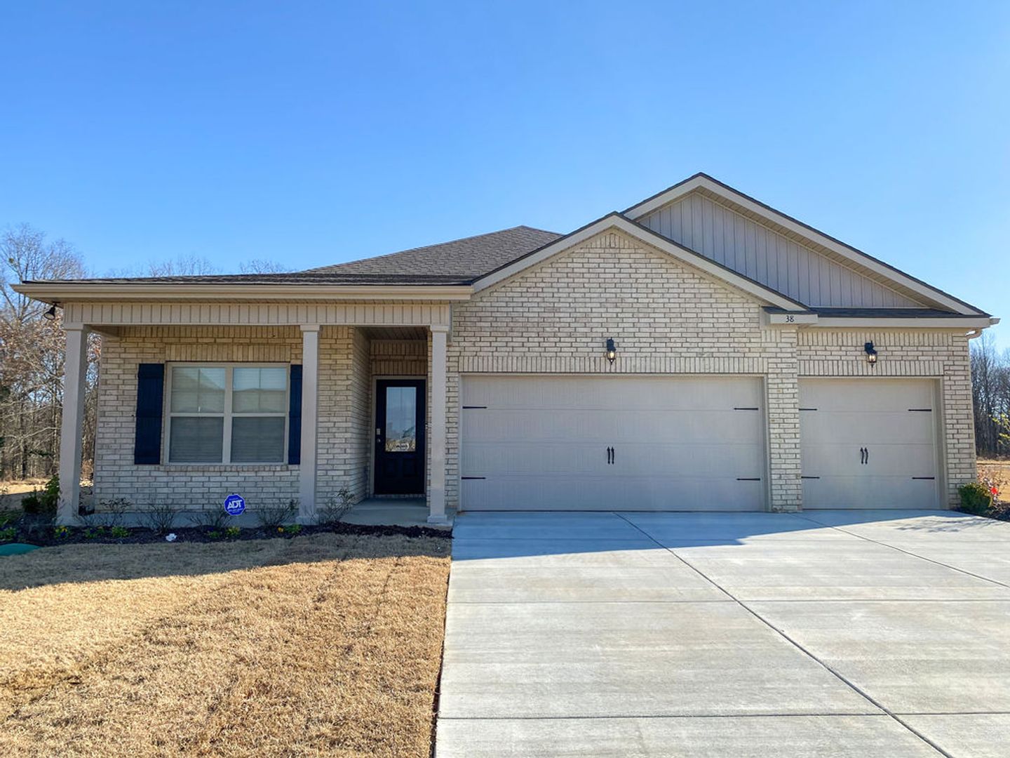 Atoka House: 38 Crown Way