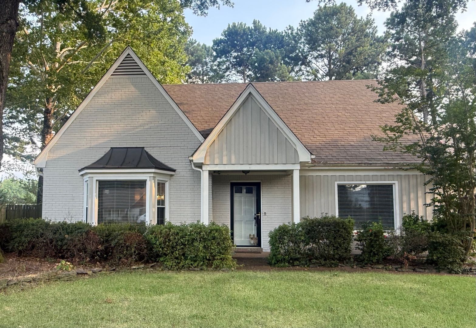 Germantown House: 8523 Farmington Cv