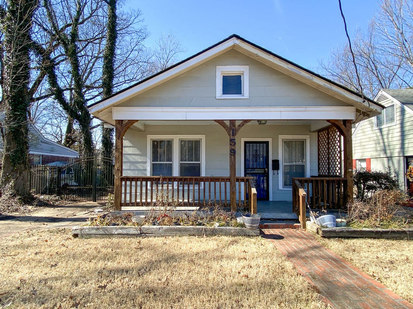 Memphis House: 159 S Greer