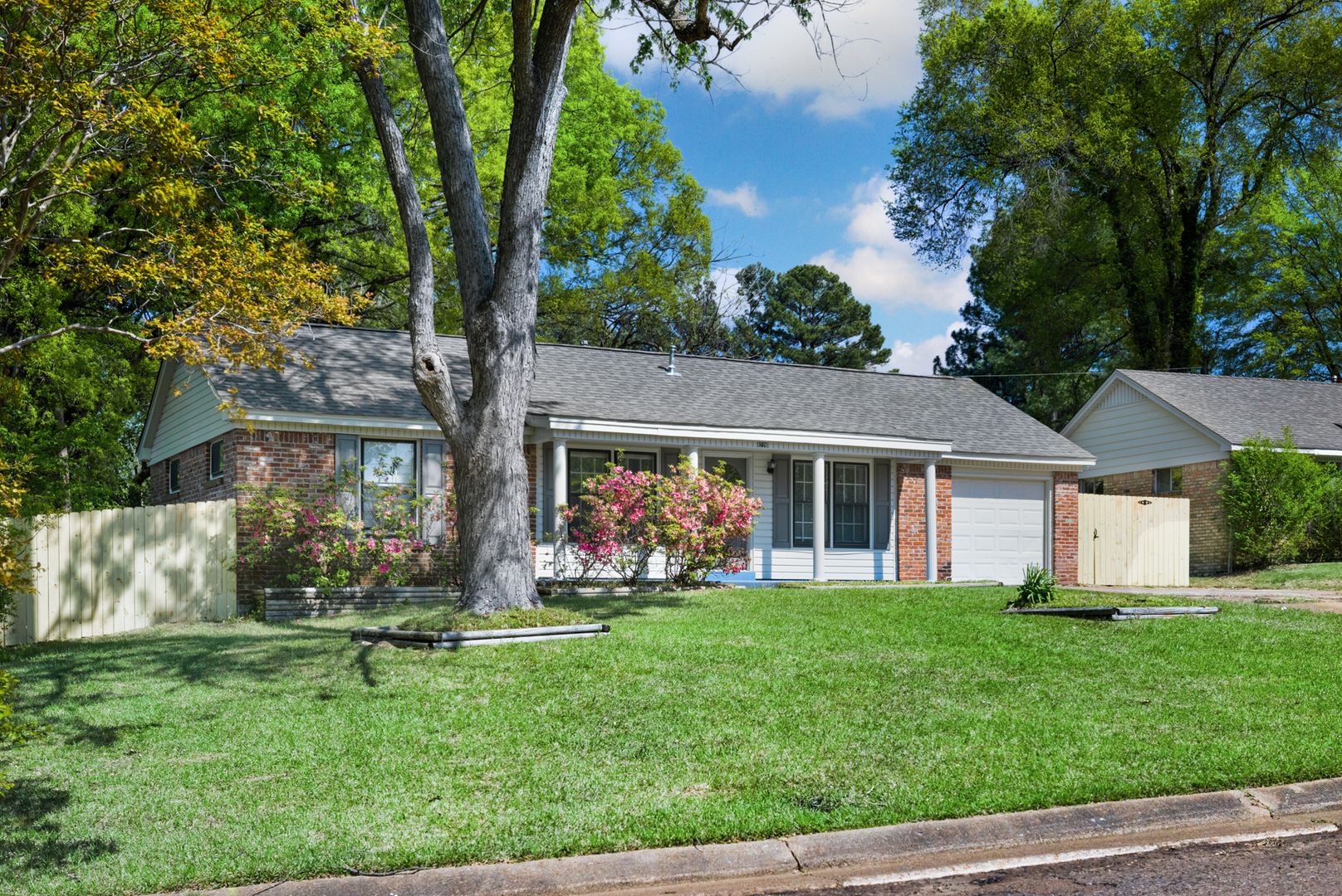 Southaven House: 8228 Brooksville Cove
