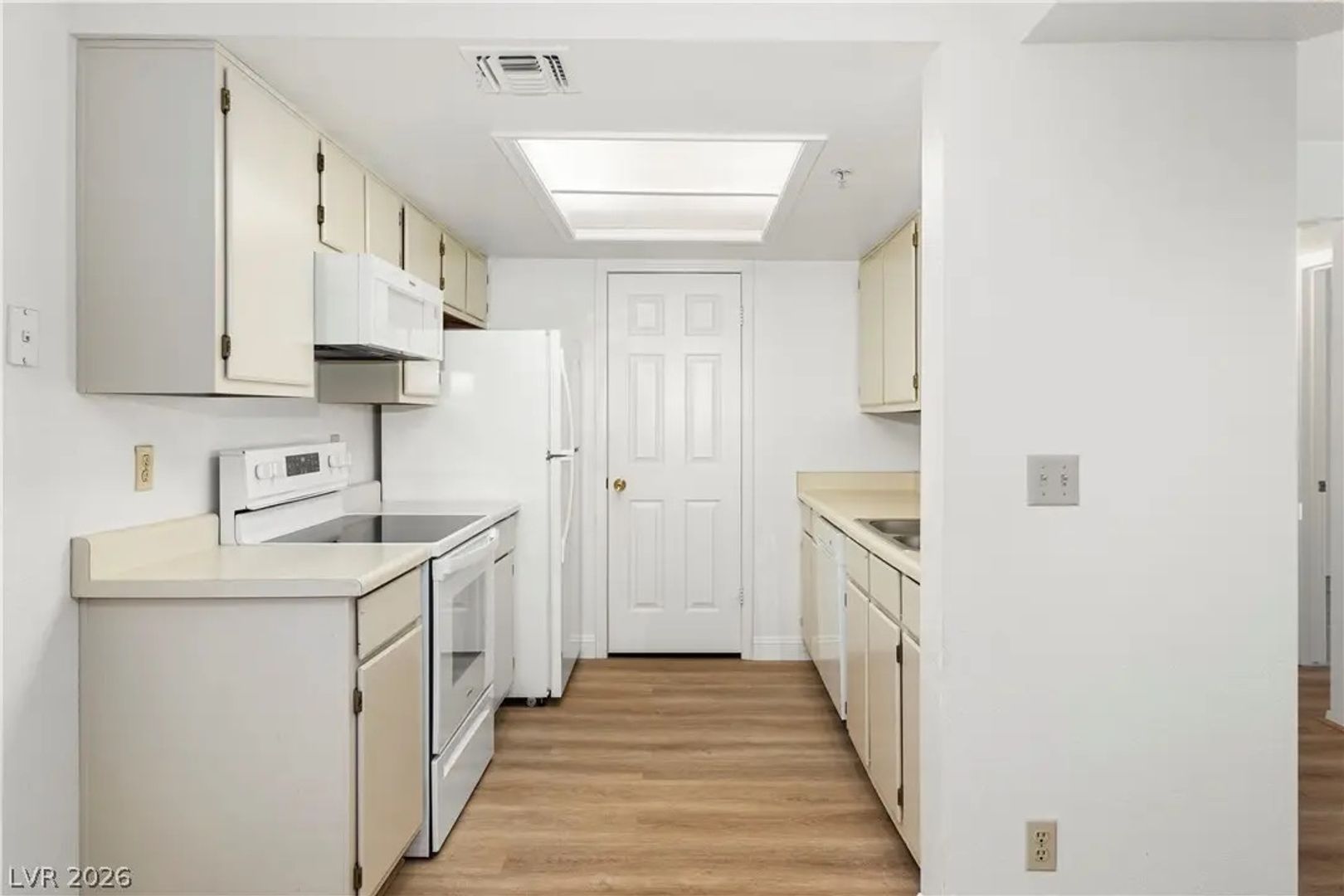 LAUGHLIN Condo: 3550 BAY SANDS. #2015