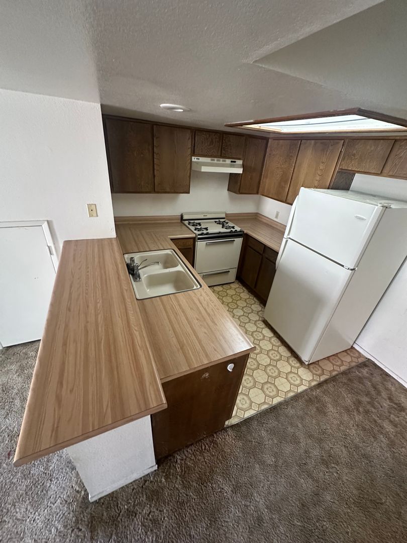 Laughlin Condo: 3800 Desert Marina #164