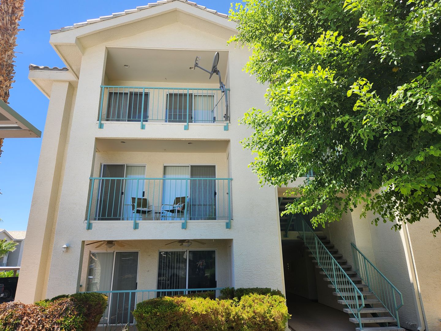 Laughlin House: 3550 Bay Sands #3025