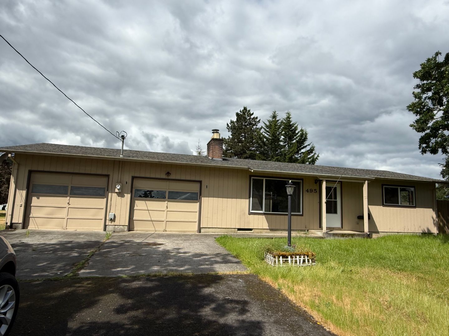 St. Helens House: 495 S 13th Ave