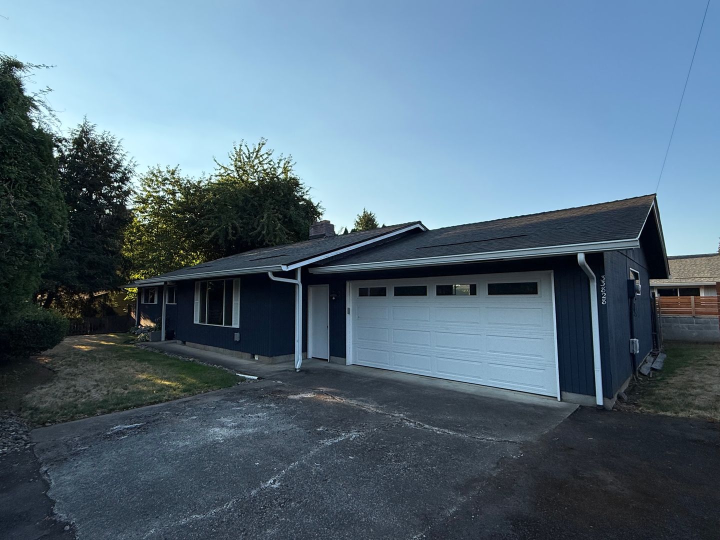 Scappoose House: 33828 SE Oak St