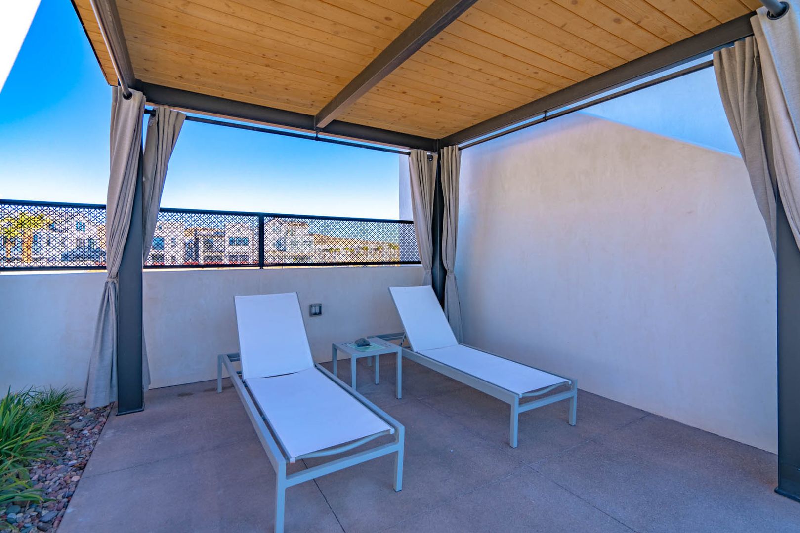 Roof deck at 907 W. BRIGHT RIDGE LANE (1 of 3)