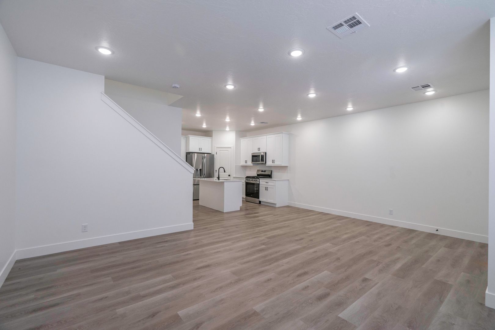 907 W. BRIGHT RIDGE LANE 4 of 12