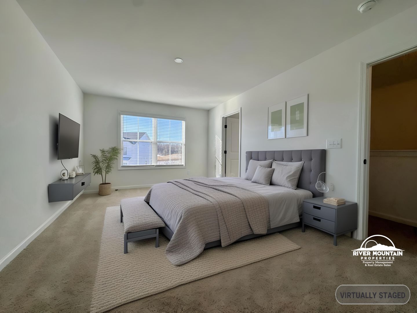 Blacksburg House: 2016 Kyles Way