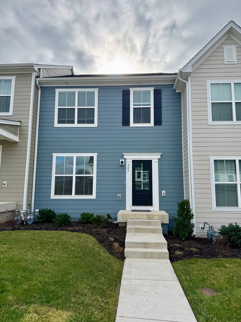 Blacksburg Townhome: 207 Addison Ct