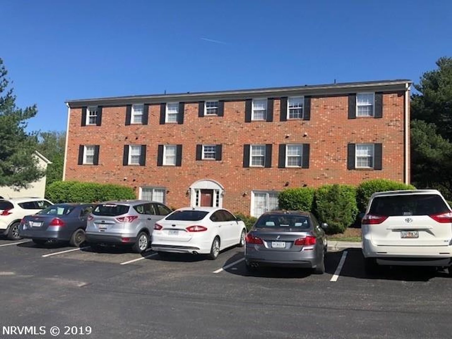 Blacksburg House: 370 New Kent Road - 111