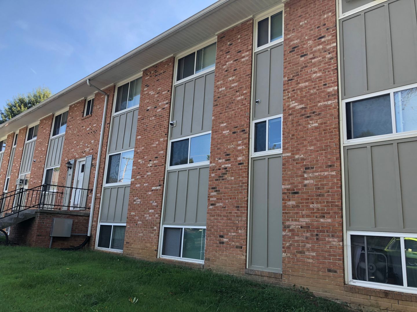 Blacksburg Apartment: 733 Progress Street Northeast