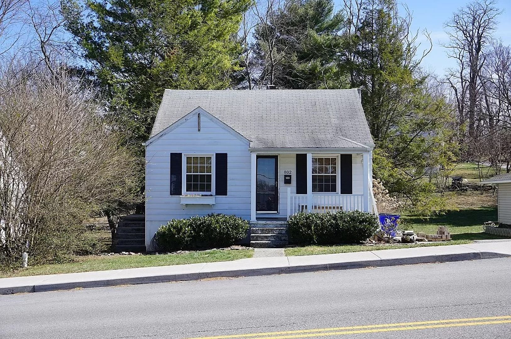 Blacksburg House: 802 Progress Street N.E.