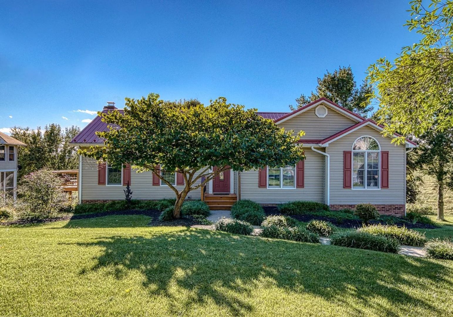 Christiansburg House: 390 Majestic Drive