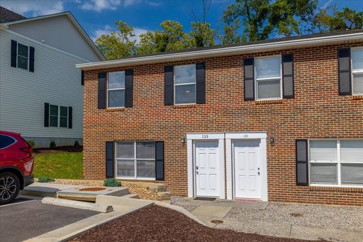 Updated Home Near Virginia Tech | Individual Leases